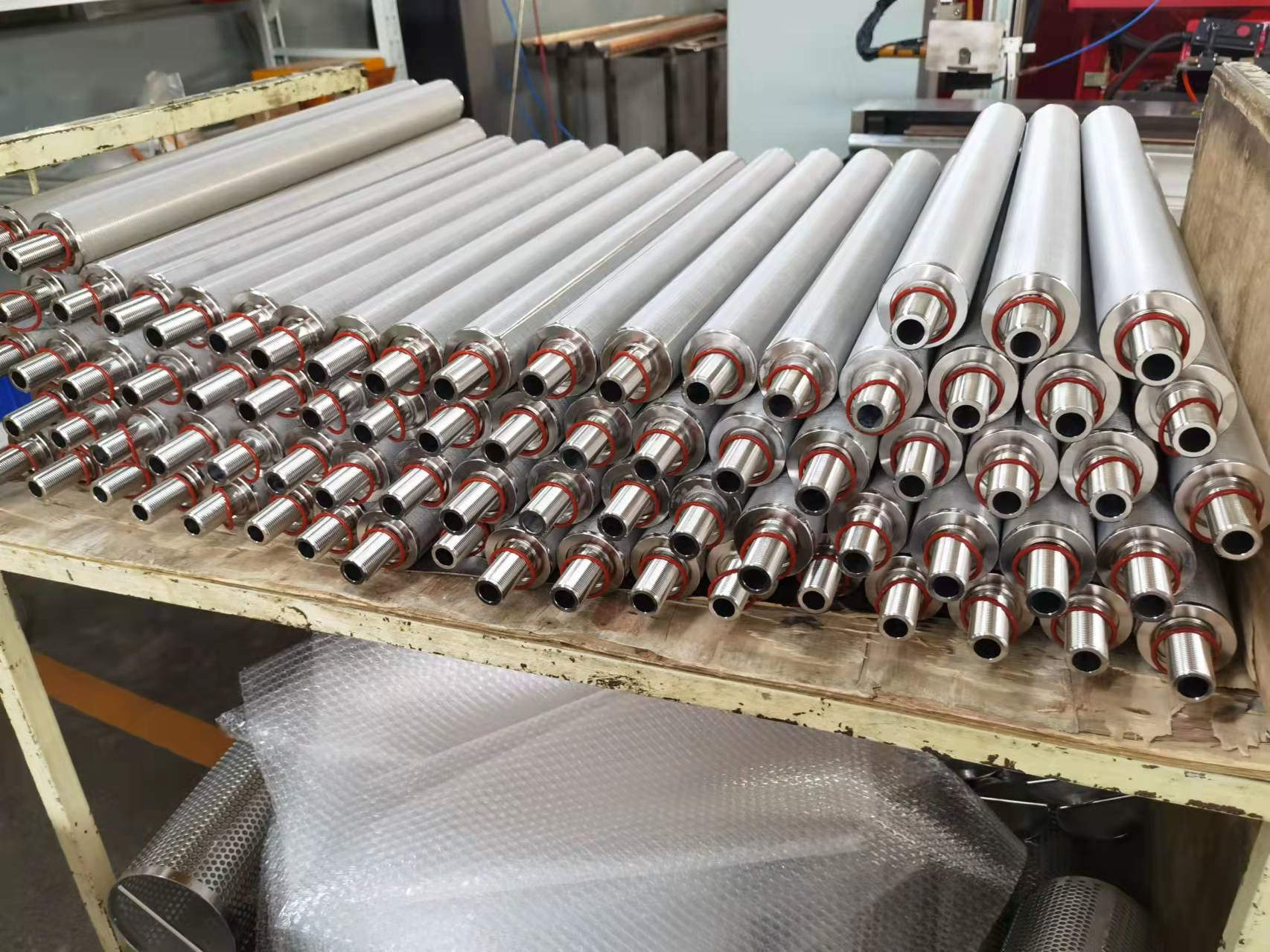 陜西客戶定購的非標定制不銹鋼燒結濾芯