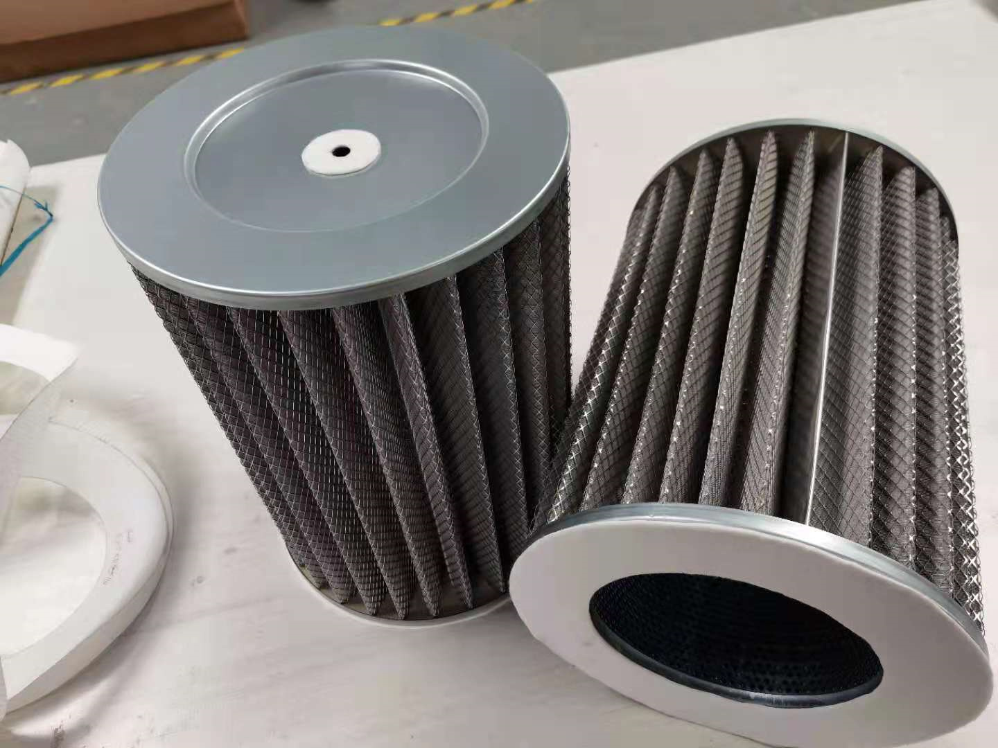 不銹鋼網(wǎng)折疊濾芯-潤滑油濾芯-源頭廠家-新鄉(xiāng)伊卡過濾