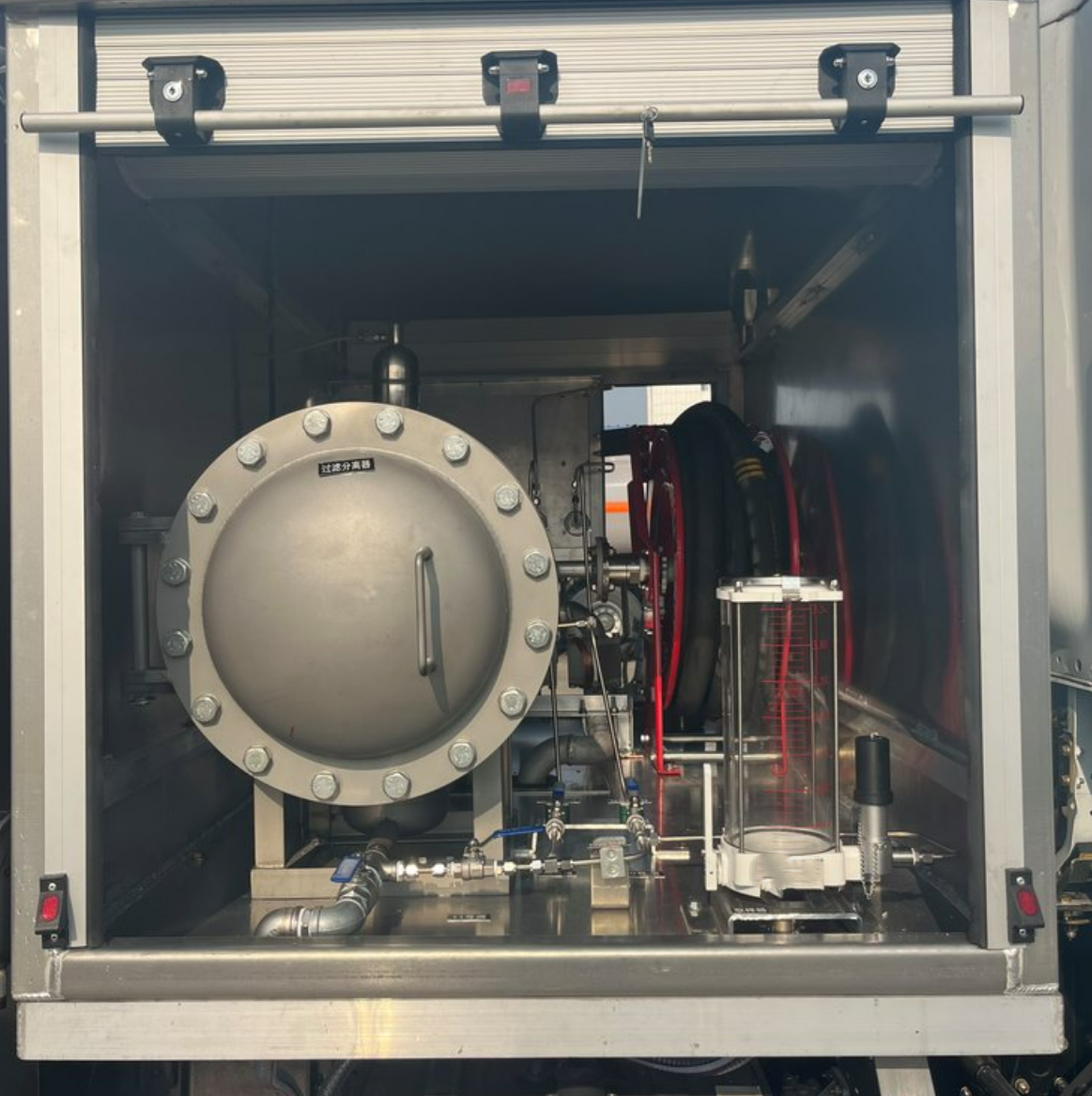 飛機(jī)加油車用過濾分離器-新鄉(xiāng)伊卡過濾-加油車用過濾器